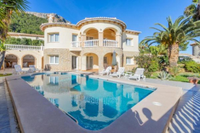 Villa Cucarres